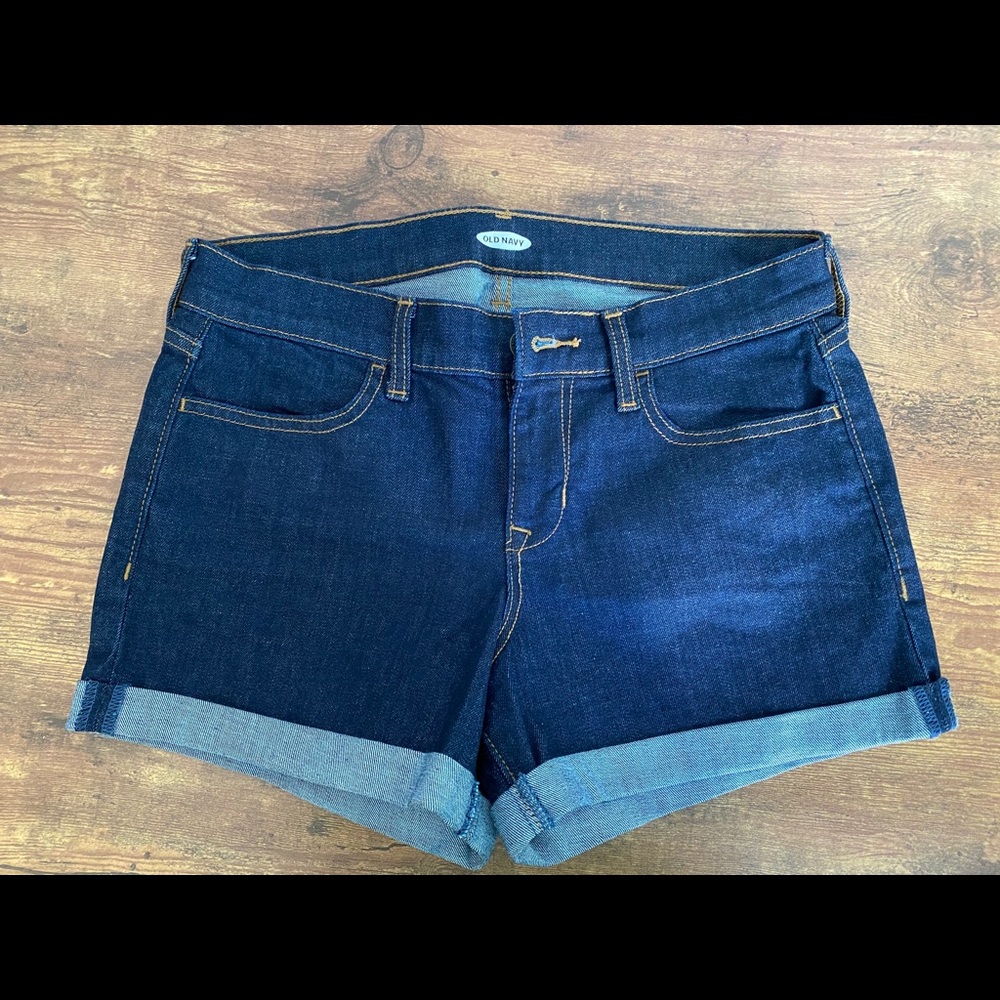 Old Navy 4” cuffed Jean shorts